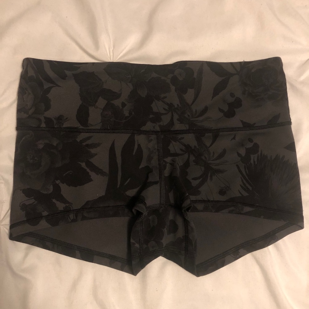 Lululemon Boogie shorts 6